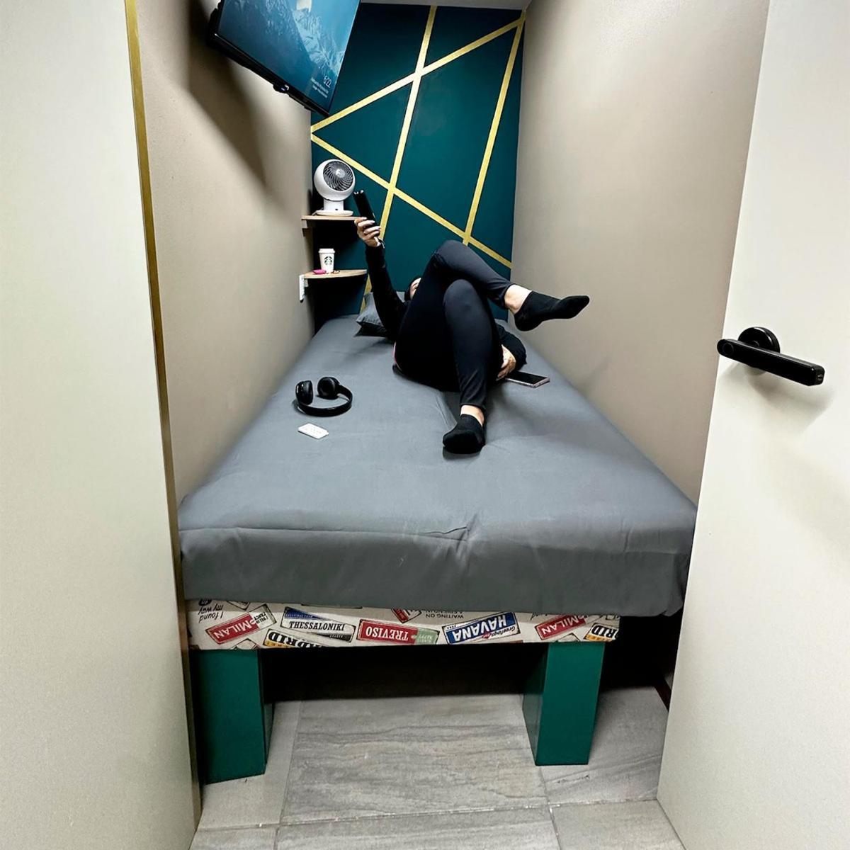 Capsule hotel Polanco Mp 3